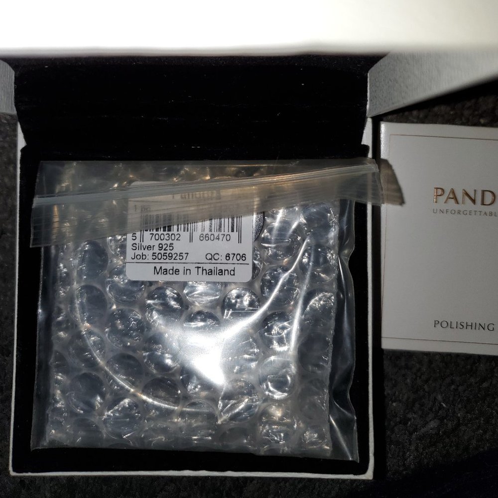 NEW Authentic Pandora Sparkling Bow Slider Bracele